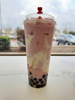 Strawberry Dream with regular boba