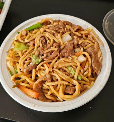 Beef lo mein. Good but very light this time.