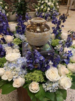 Beautiful urn decor with roses, hydrangea and delphinium