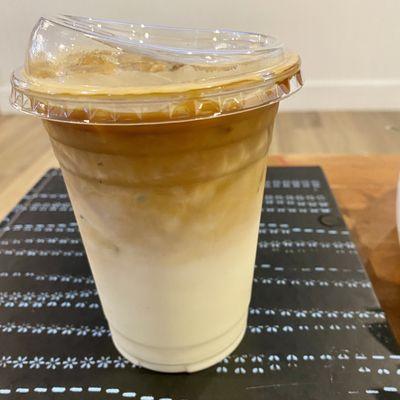 Iced caramel macchiato