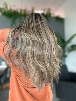 Color/cut by Ly