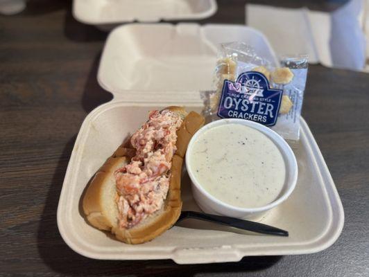 Mayo lobster roll