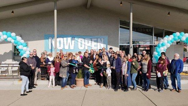 Vintage Antiques & Uniques Ribbon Cutting Ceremony!