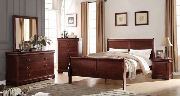 Bedroom Set
Cherry Wood Finish