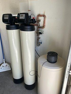 1.5 cu ft.
Water Softener & Backwashing Carbon with a Brine Tank