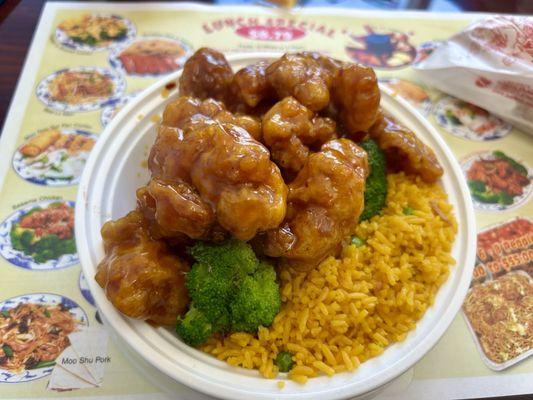 General Tso's Chicken Lunch Combo