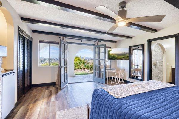 Newly remodeled Cabernet Junior Suite with Vineyard Views.