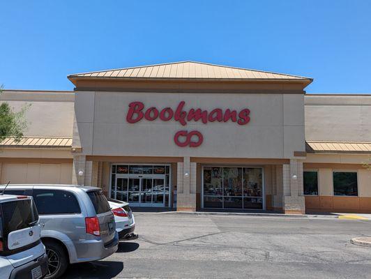 New Bookman's location in Tucson at Stone and River.