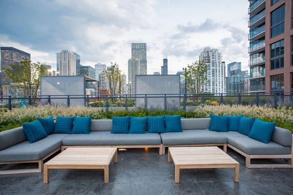 Gallery on Wells Rooftop Seating