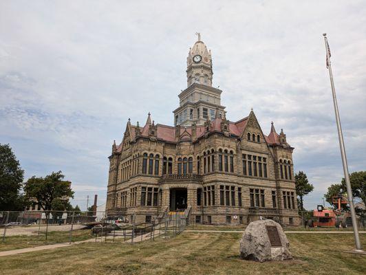 Edgar County Courthouse, Paris