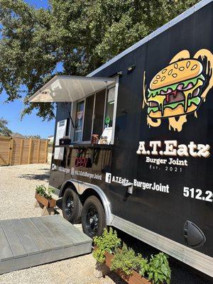 Food trucks offer nice breakfast & lunch options