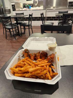 6 Piece Wings (Mango Habenro) + Fries