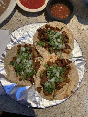 Al pastor tacos. They aren't in the menu. Very good.