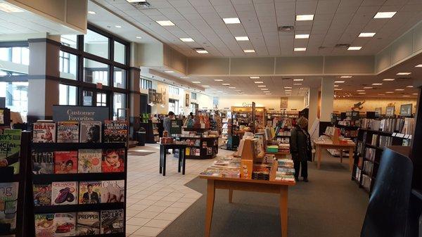 Front of Shop for Barnes and Noble at Fallen Timbers