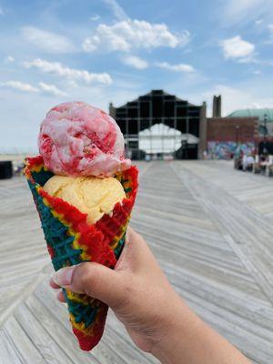 Strawberry cheesecake + mango