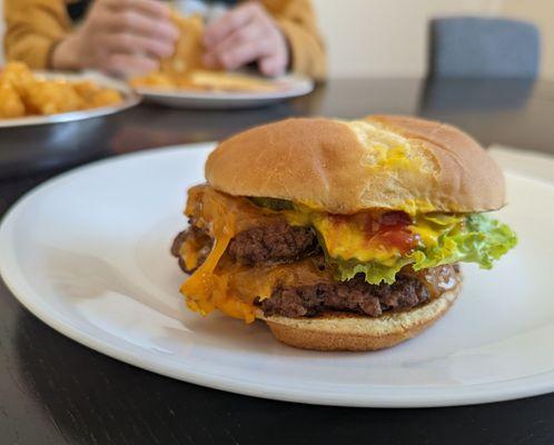 Lunch takeout - classic double patty