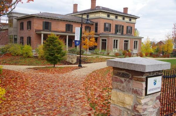 Perry Hall Welcome and Admission Center at Champlain College.