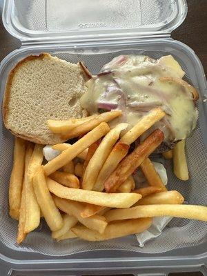 Buffalo Weck Burger Lunch