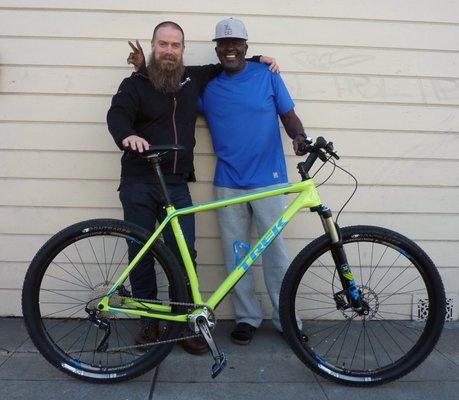 From November 2015: Leslie and his super-clean Trek Superfly 9.7, David, and David's beard.