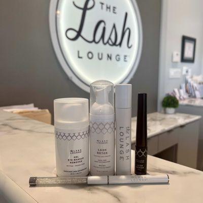 Everything you need to care for and maintain your lashes!