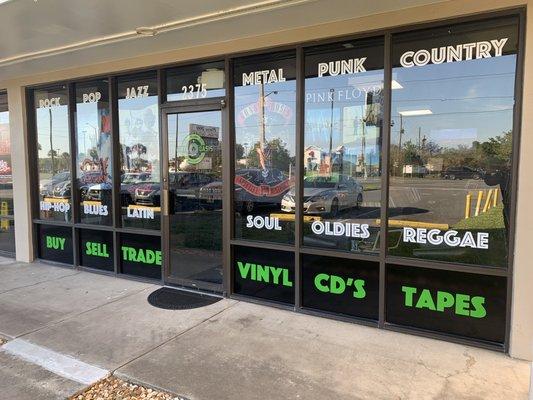 Vinyl Oasis new Store