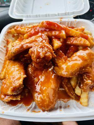 4 wing and fries wit Mumbo sauce