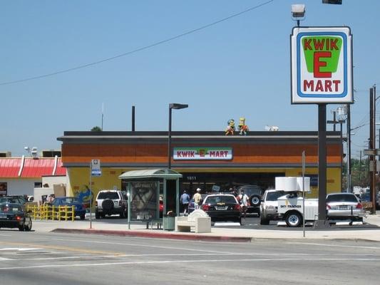 7-Eleven aka Kwik-E-Mart!