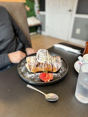 Canoli French toast