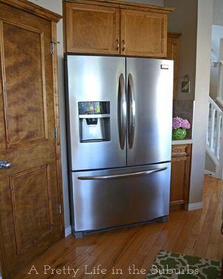 Fridge repair in Thousand Palms, CA, we fix not just fridge but, washer/dryer, oven, cooktop and other appliances, call us at 760-201-1444.