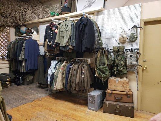 Presque Isle Militaria, Antiques and Collectibles