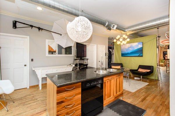 Live/work Loft in West Town.