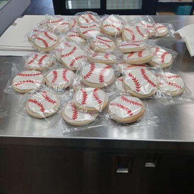 A baseball cookie order.