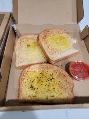 The order of garlic bread....please avoid and save your money!