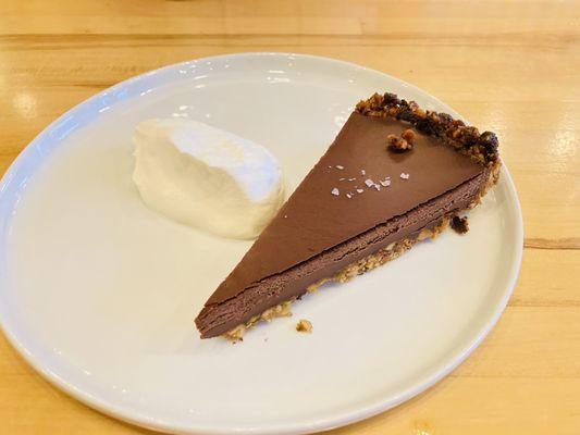 Chocolate with hazelnut crust tart