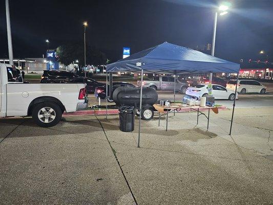 Food trailer located on the corner of Altamesa and Crowley Road.