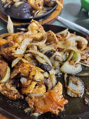 Texan Fajitas (Chicken, Beef, Shrimp Lunch $13.99)