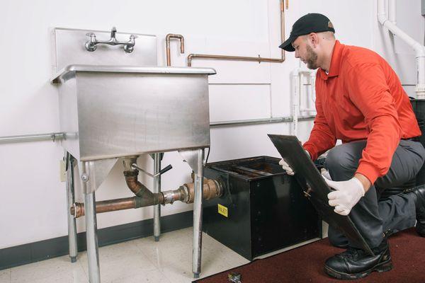 Our grease trap services will ensure that your restaurant never stops because of a clog