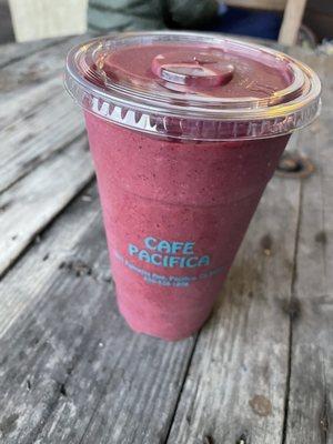 Berry island breeze smoothie, refreshing!