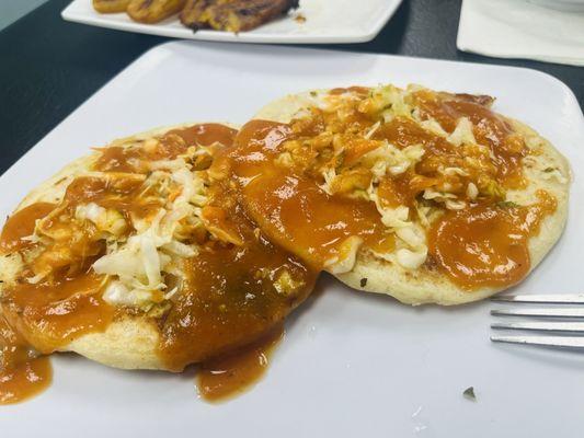 Chicharron y Queso Pupusa