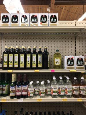 Eleven 56oz cans of sesame seed oil, but not a single 8 ounce bottle for home use! Somebody screwed up on the ordering.