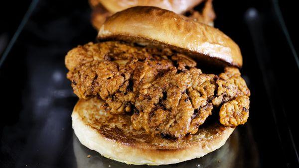 Soulfire Chicken Sandwich
Expertly seasoned with a blend of West African spices, fried to a crispy golden brown with a zesty fiery kick.