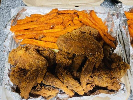 8 piece chicken wings with sweet potato fries