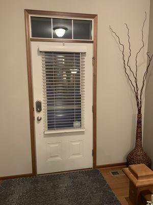 Entry door blind open