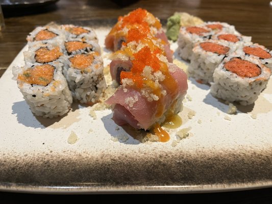 Three rolls w middle some special roll called the Red Knight, kinda expensive