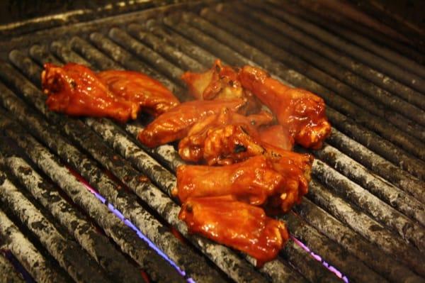 BBQ wings on the PIT