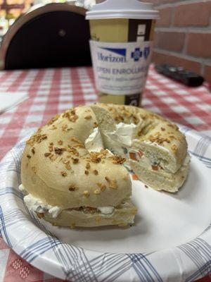 Onion Bagel/Veggie Cream Cheese