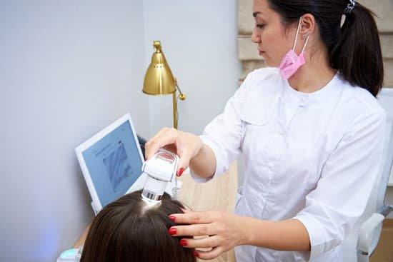 A hair analysis using our hair microscope tool is a non-invasive diagnostic procedure.