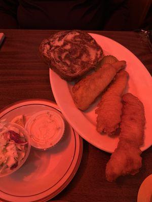 Fish with toast and cole slaw