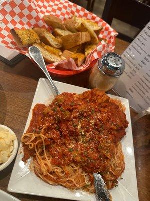 Bolognese and Garlic Bread