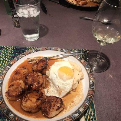 Sautéed Diver Scallops in a Thai Chili sauce with Grits and a fried egg